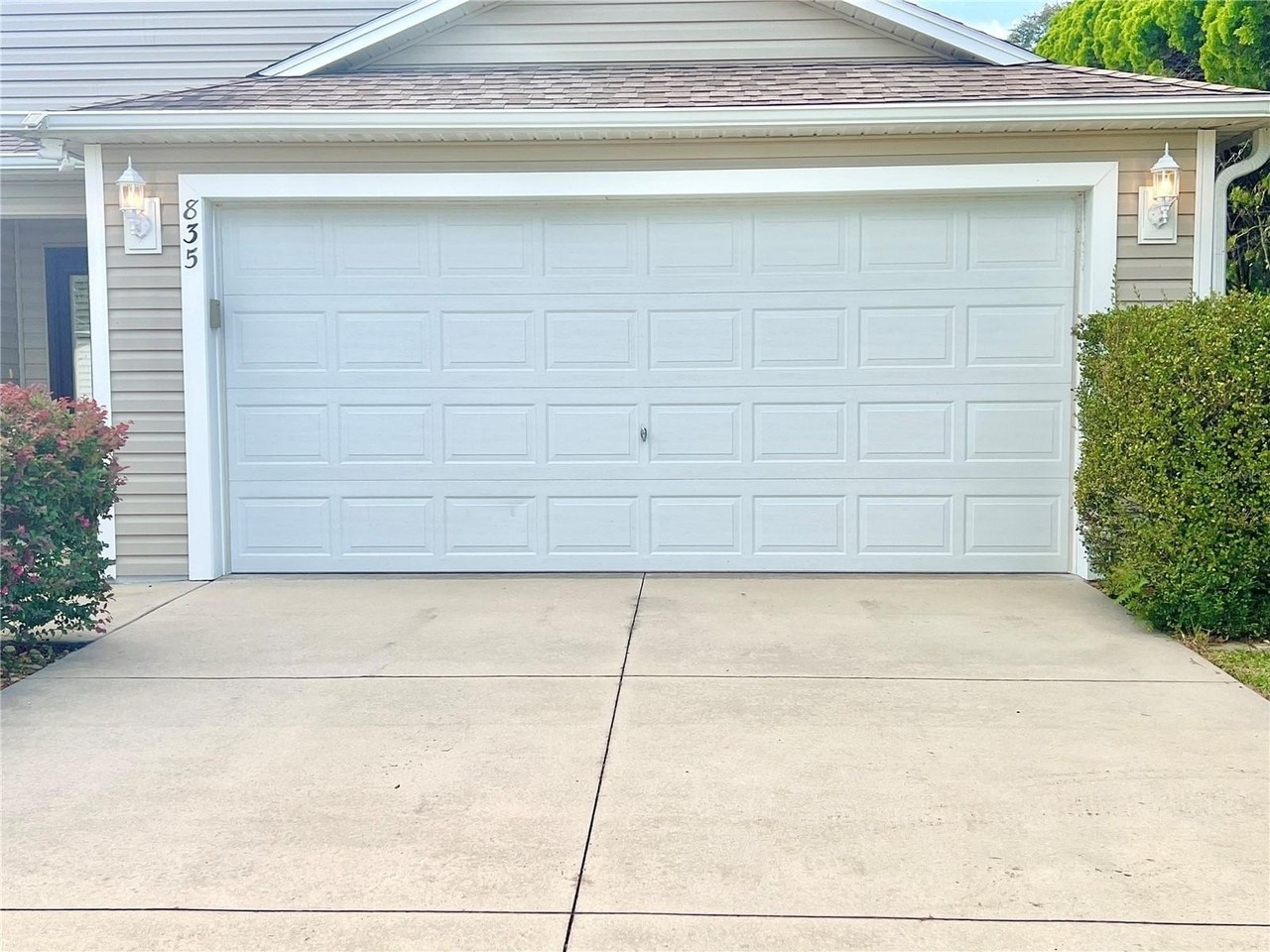 835 Silver Oak Ave - Photo 3 of 34