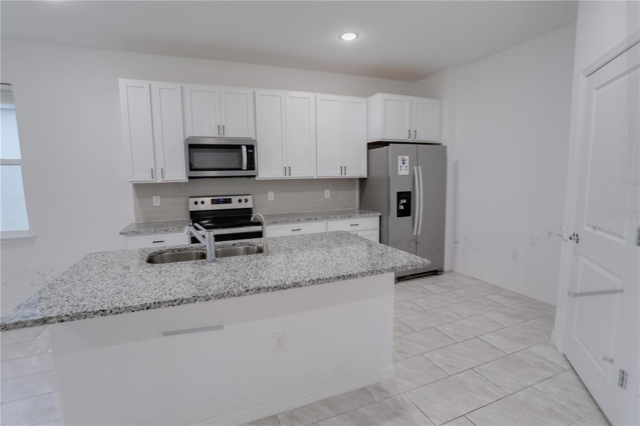 2830 Lingo Ln - Photo 6 of 24