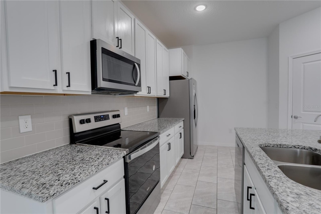 2830 Lingo Ln - Photo 7 of 24