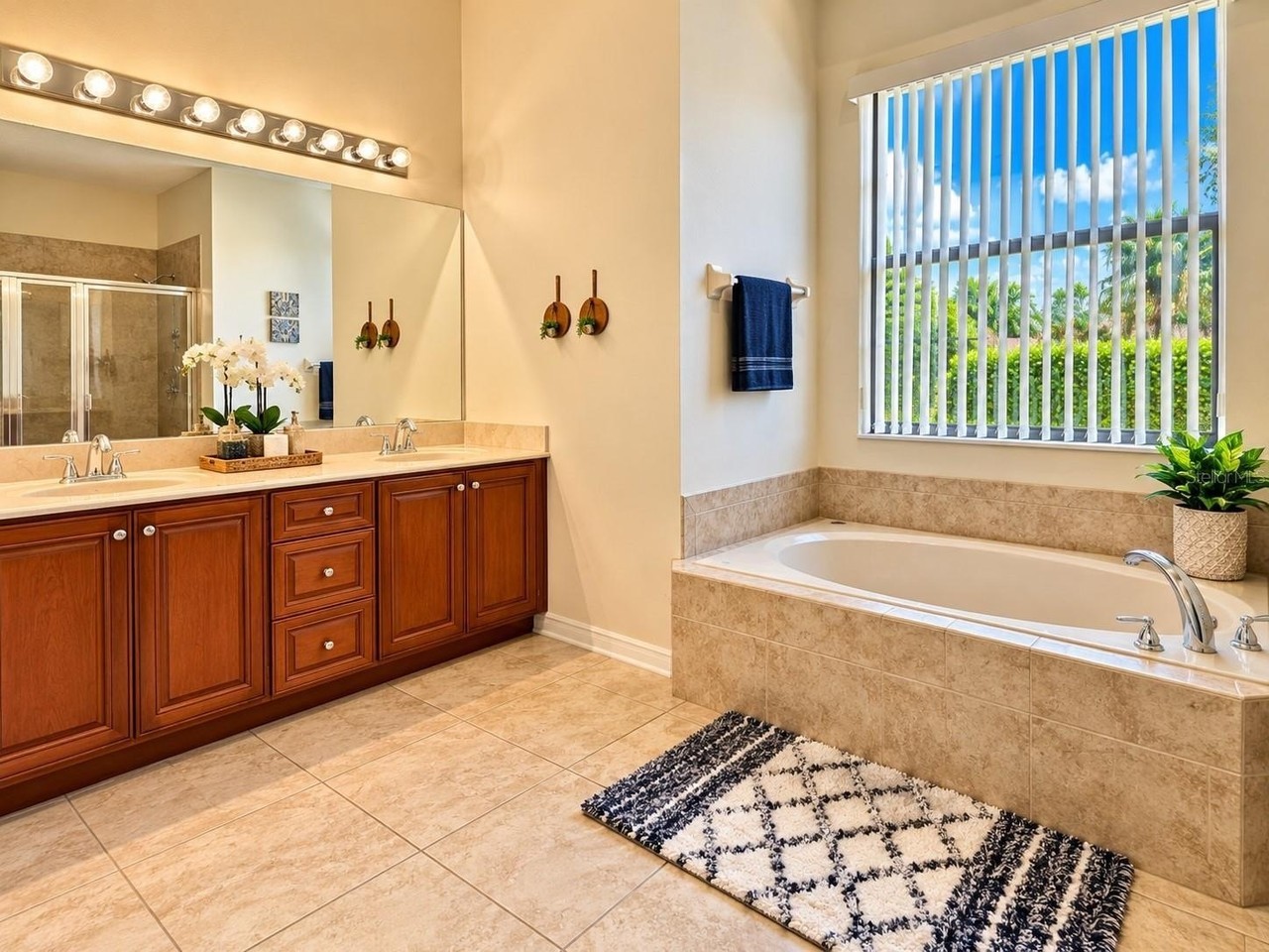 448 Cinnamon Dr - Photo 5 of 7