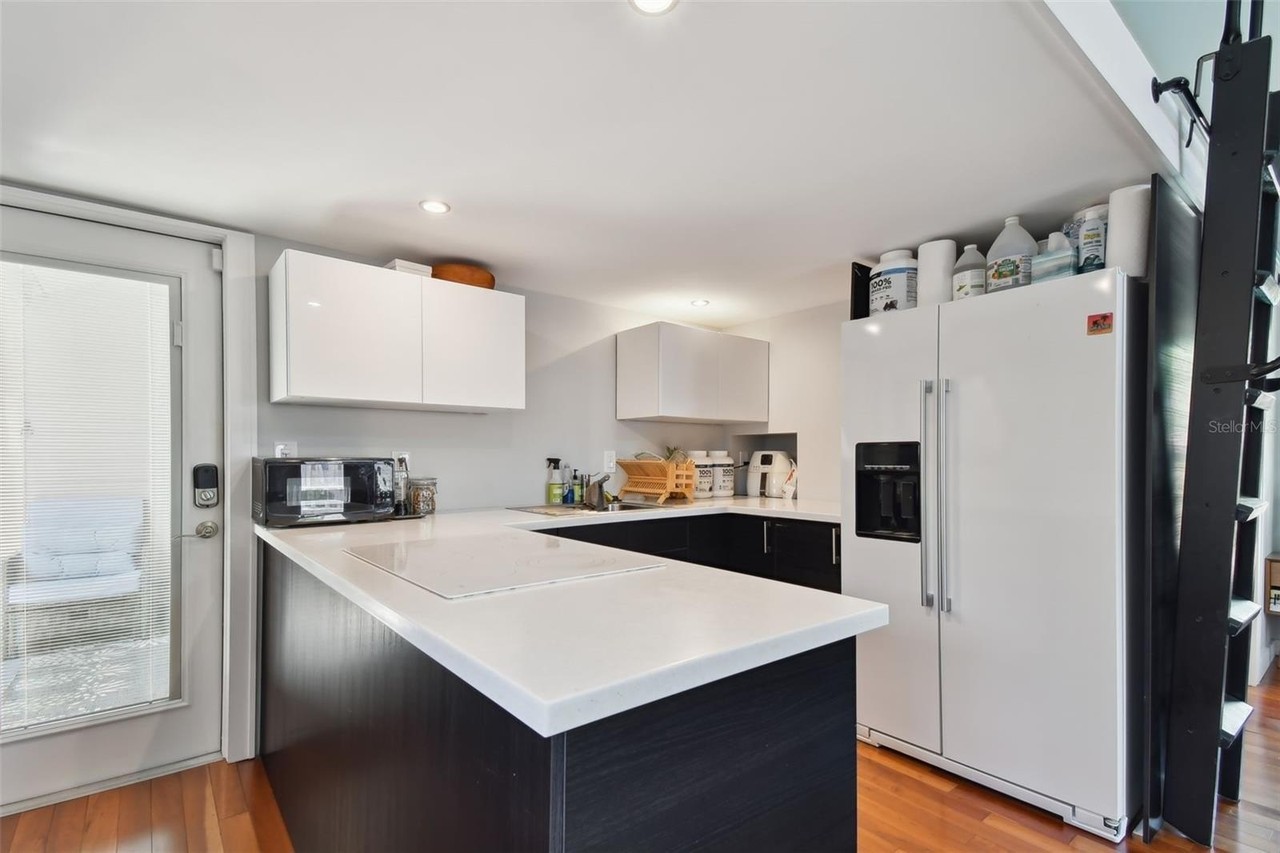 2421 7th Ave N - Photo 3 of 32