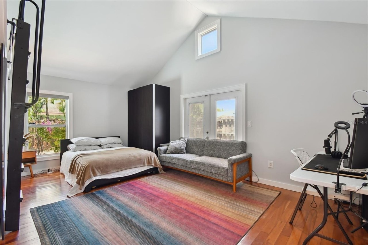 2421 7th Ave N - Photo 7 of 32