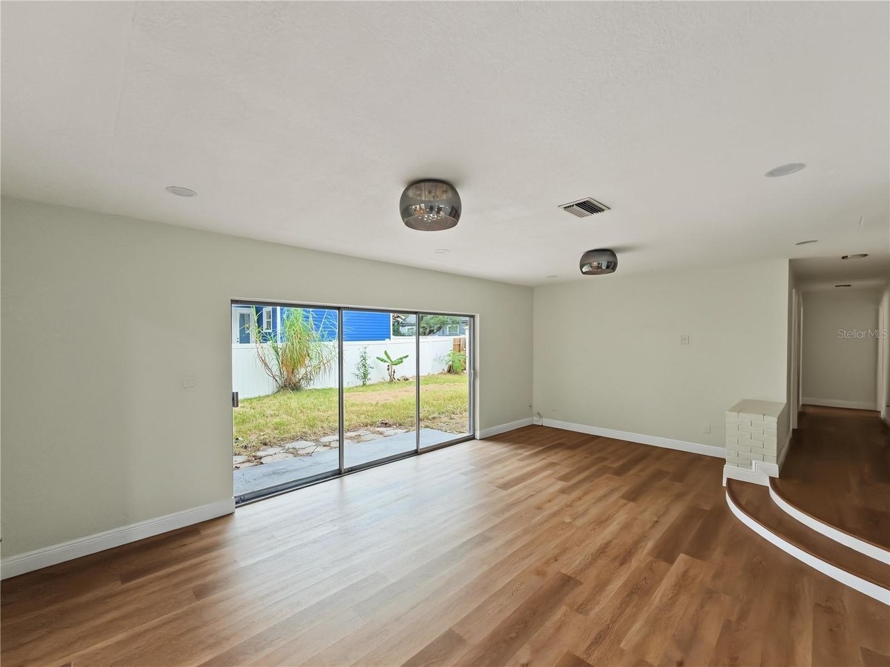 1212 E 24th Ave - Photo 4 of 27