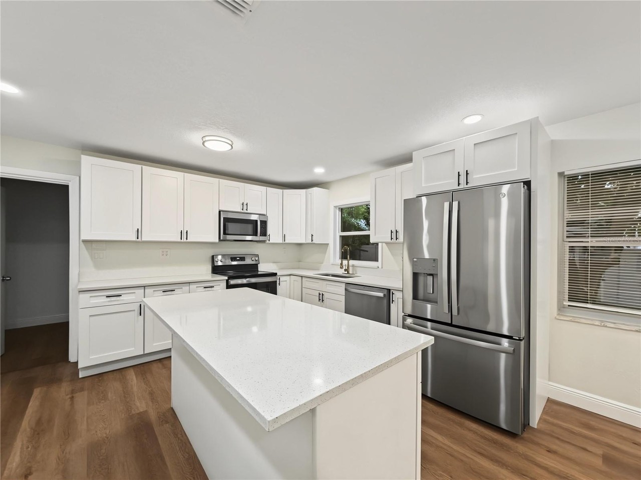 1212 E 24th Ave - Photo 5 of 27
