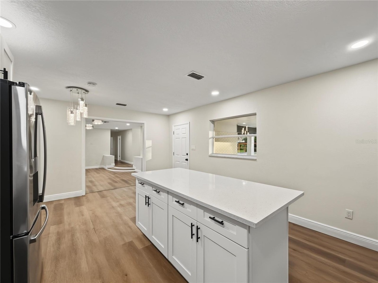 1212 E 24th Ave - Photo 6 of 27