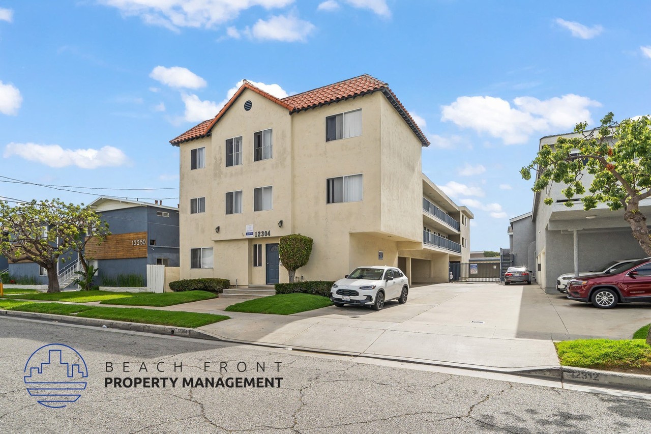 12304 Grevillea Ave. - Photo 7 of 18