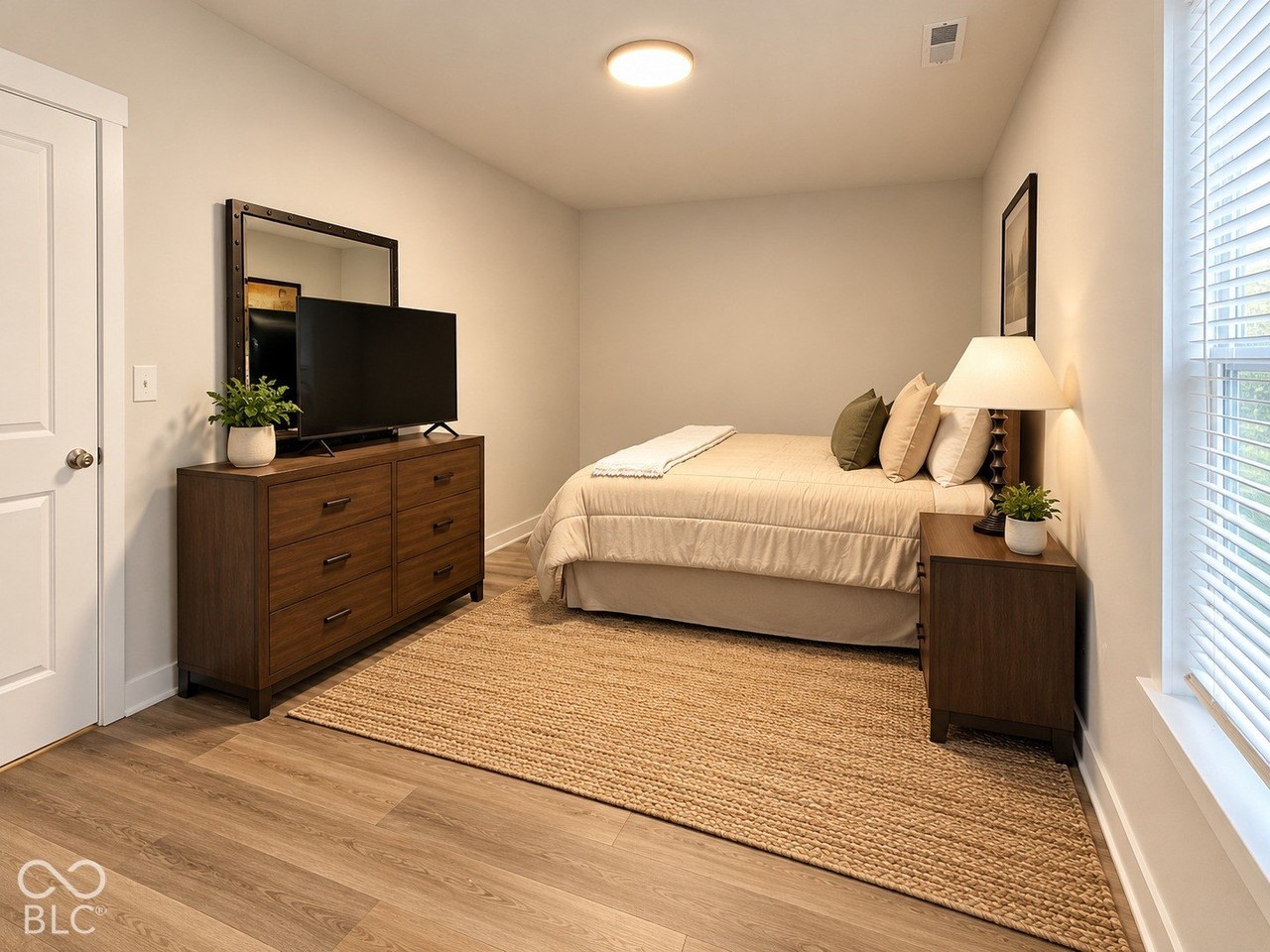 1838 Gent Ave - Photo 7 of 8