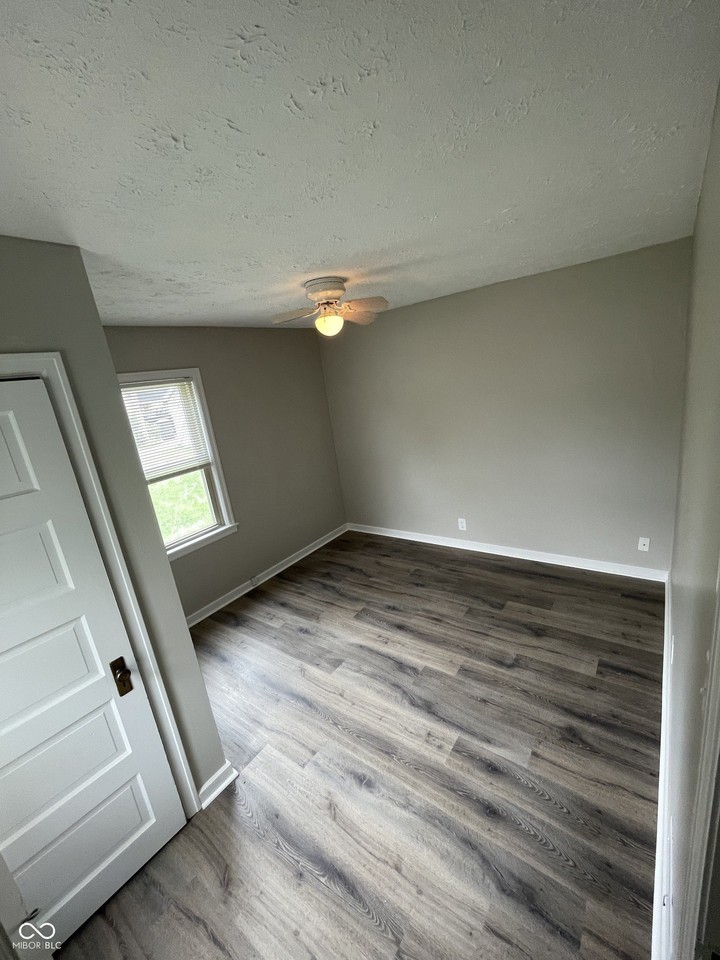 20 Wilson St - Photo 3 of 9