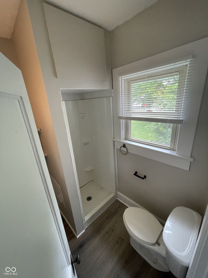 20 Wilson St - Photo 5 of 9