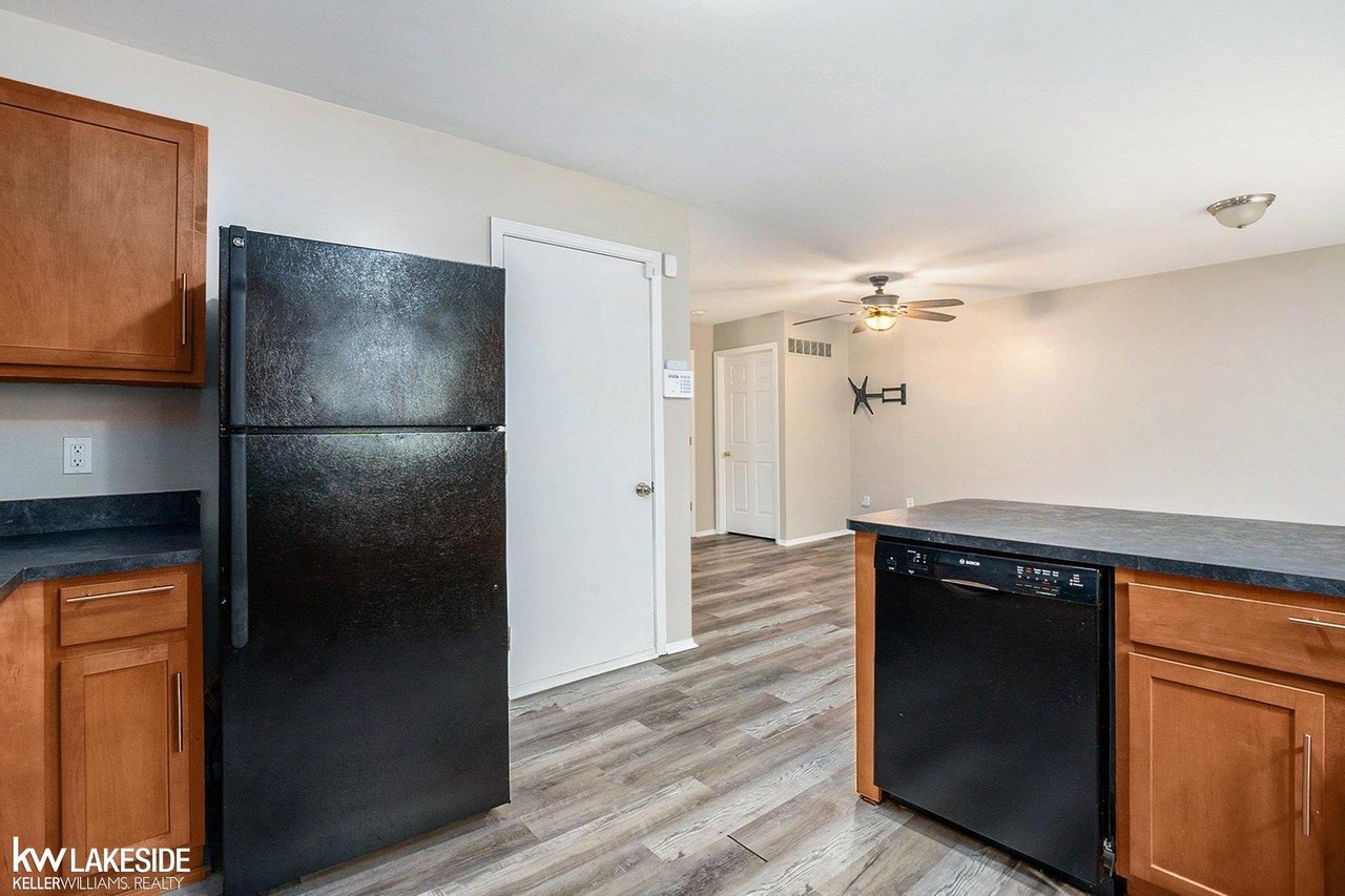 257 Tucker St - Photo 6 of 14