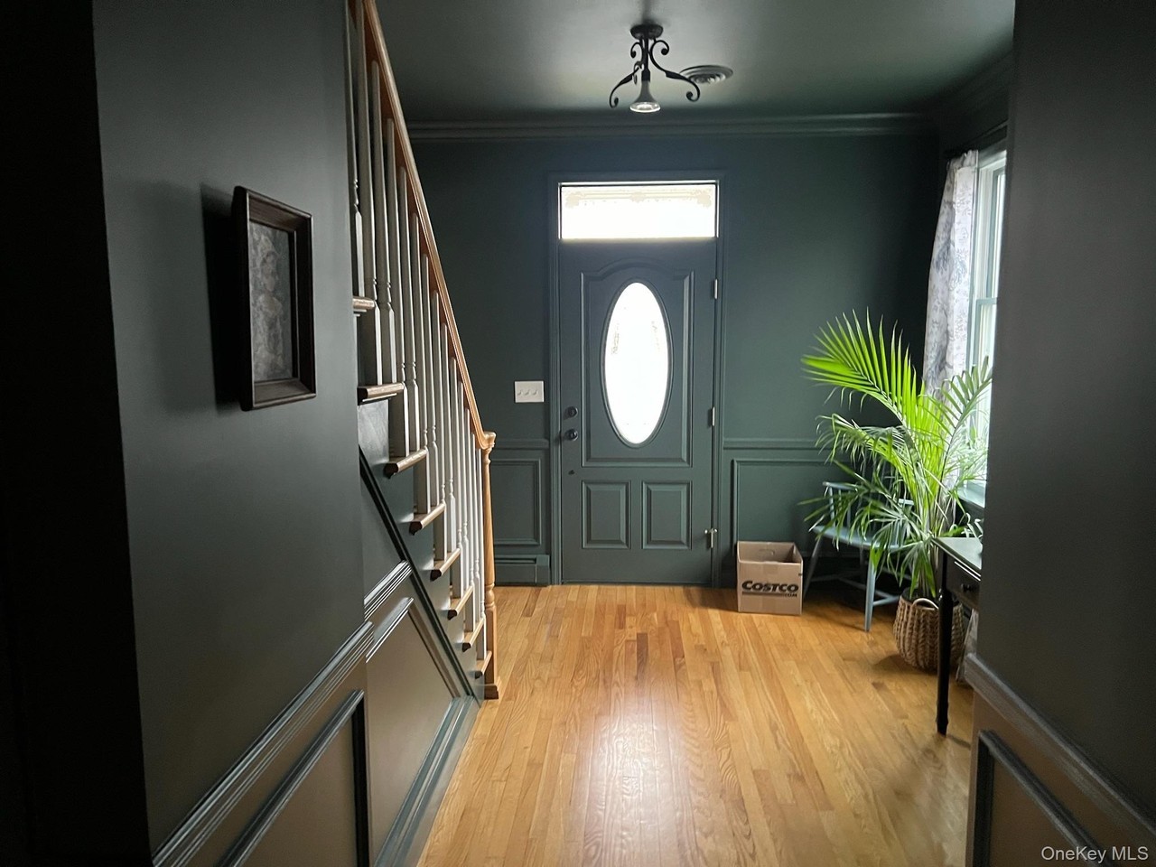 418 Tompkins Ave - Photo 3 of 12