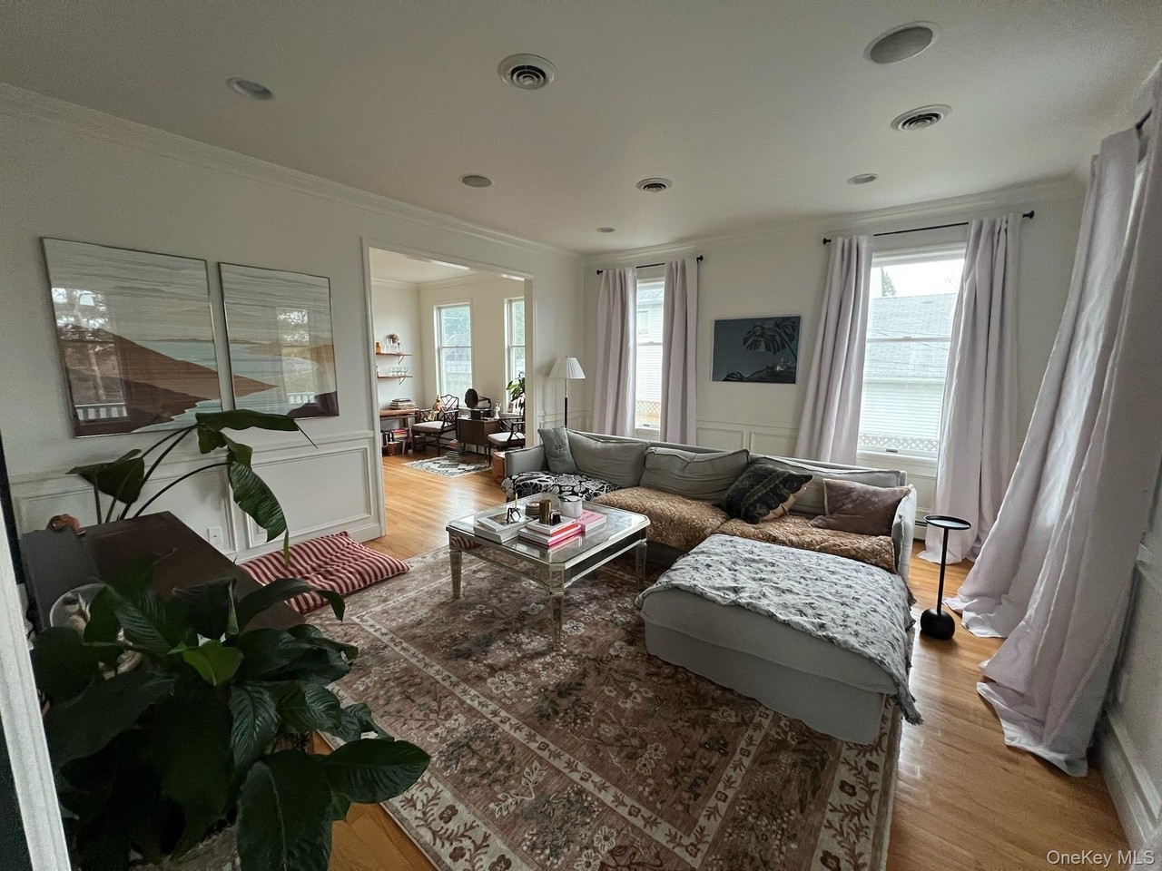 418 Tompkins Ave - Photo 5 of 12