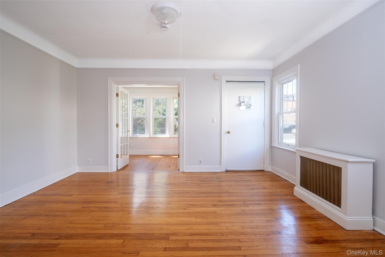 453 Beach Ave #LEFT - Photo 3 of 37