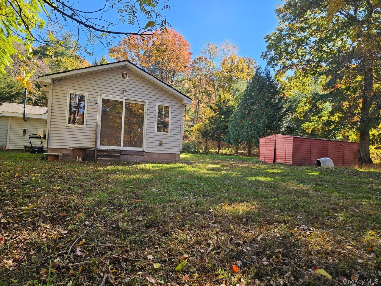 157 White Bridge Rd - Photo 3 of 22