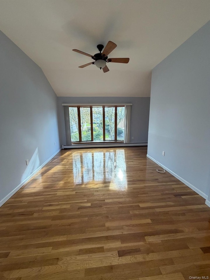 888 Custer St - Photo 4 of 9