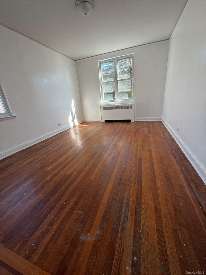 4456 Matilda Ave - Photo 5 of 11