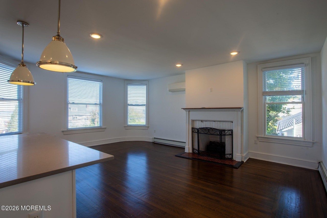 35 Ocean Blvd #3