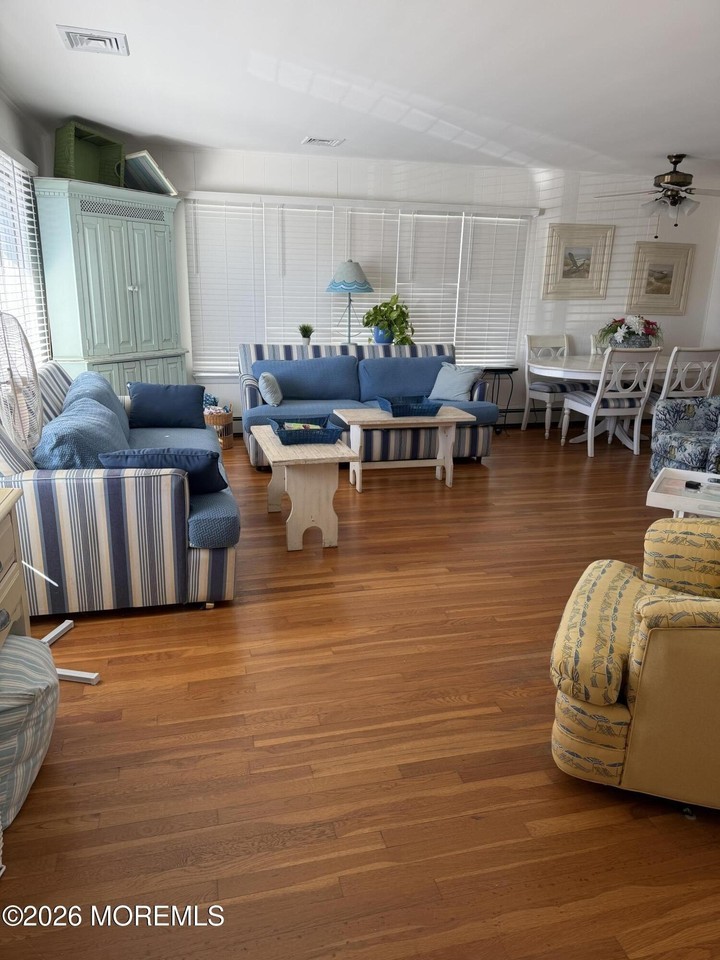 456 Key Largo Ct - Photo 4 of 20