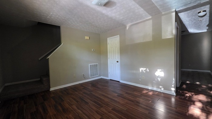 2723 S Roan St #18 - Photo 3 of 7