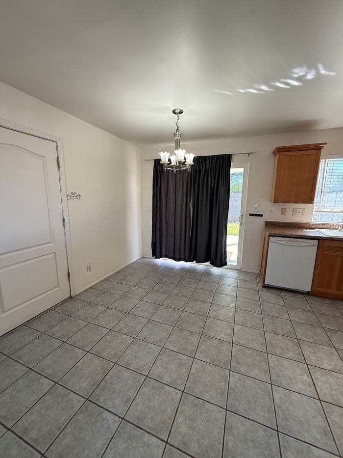 6548 E Barrow St - Photo 5 of 17