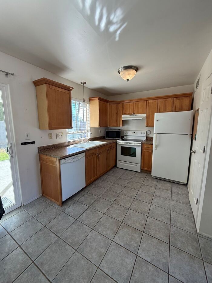 6548 E Barrow St - Photo 6 of 17