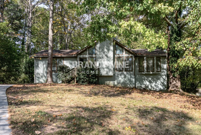 3893 Cloudland Dr - Photo 3 of 24