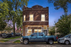 featured image of 1301 S 51st Ave #1F