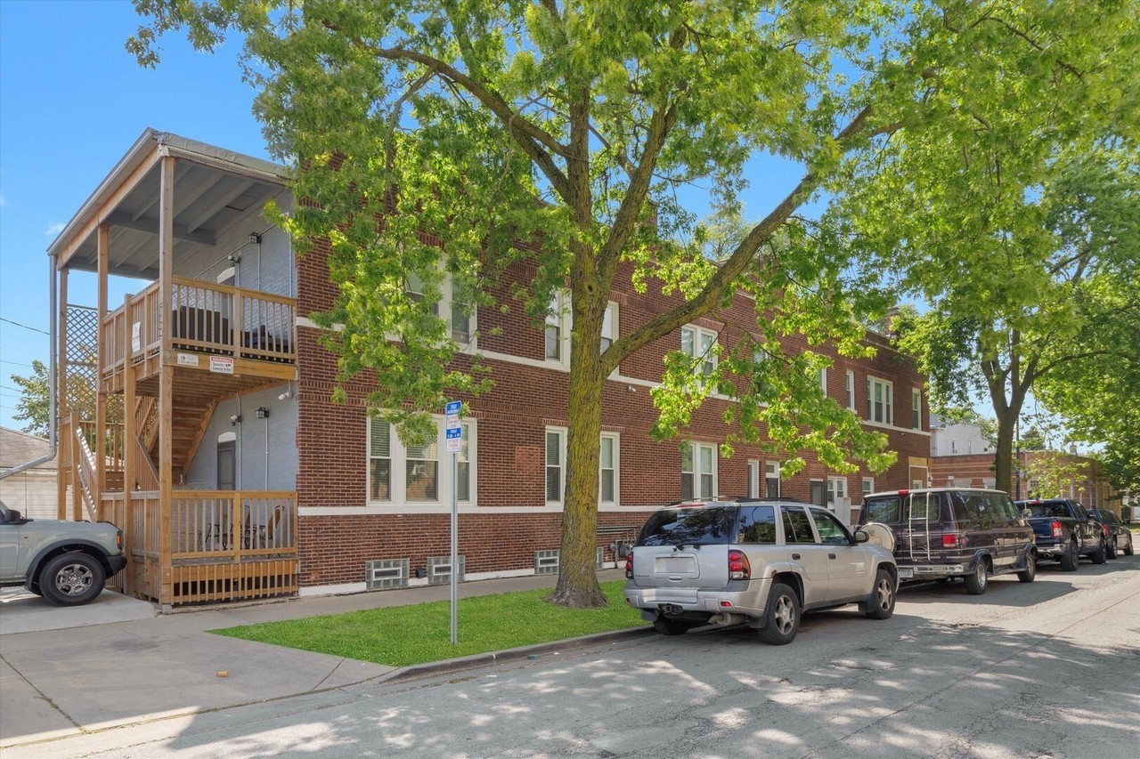 1301 S 51st Ave #1F - Photo 4 of 12