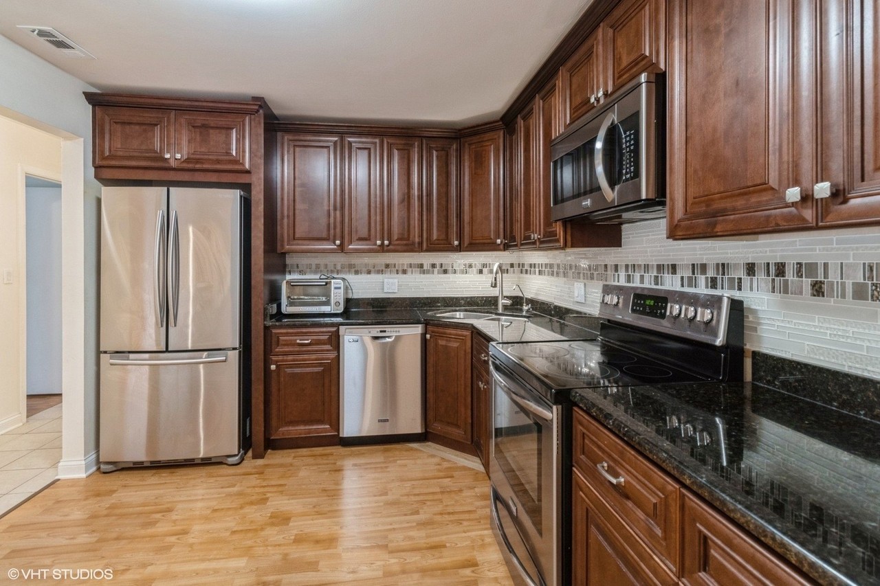 1108 Castilian Ct #116 - Photo 4 of 16