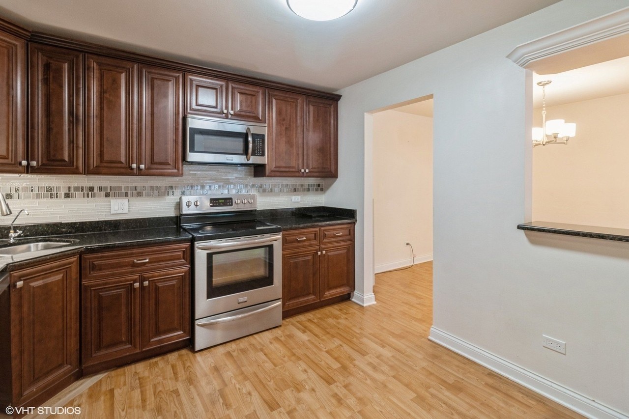 1108 Castilian Ct #116 - Photo 5 of 16