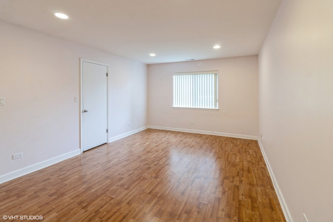 1108 Castilian Ct #116 - Photo 7 of 16