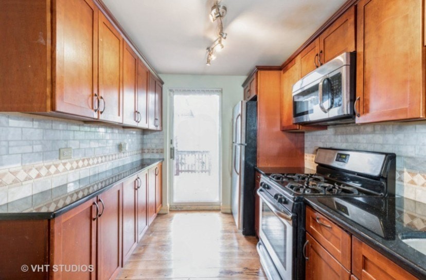 5157 W 63rd Pl - Photo 3 of 9