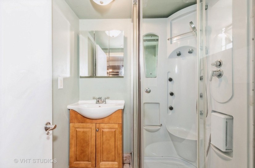5157 W 63rd Pl - Photo 4 of 9