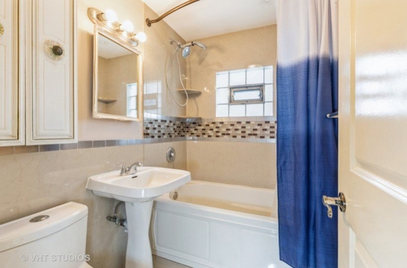 5157 W 63rd Pl - Photo 7 of 9