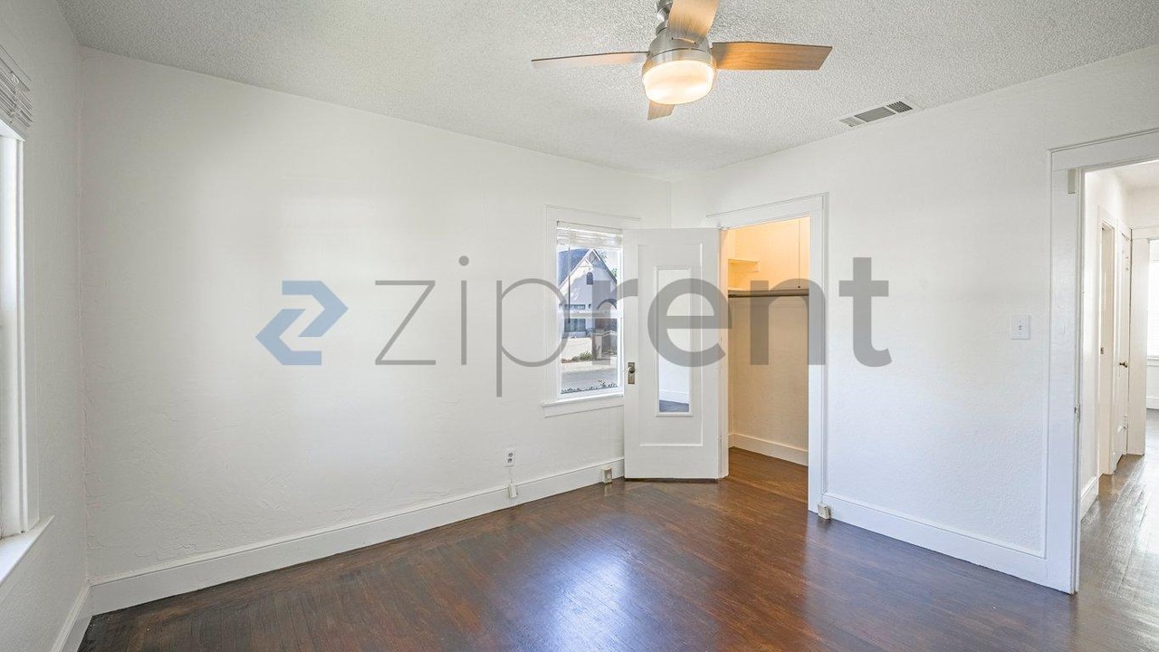 3574 D St - Photo 7 of 36