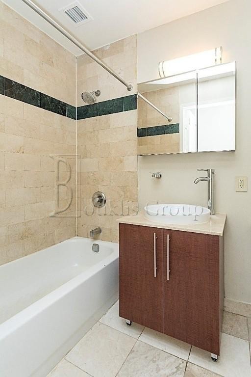 100 John St #1614 - Photo 5 of 5