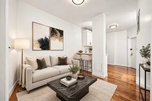 115 Perry St #6C - Photo 1 of 1