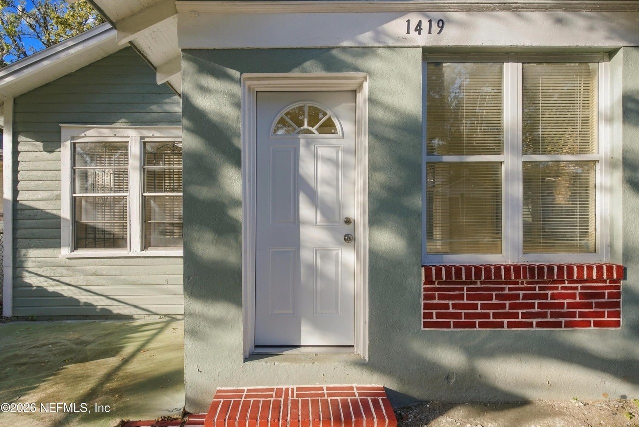 1419 W 24th St - Photo 7 of 50