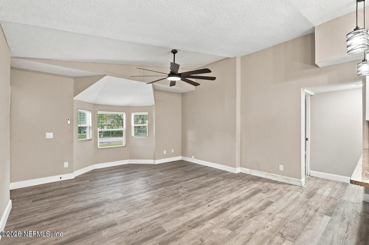 3406 Eve Dr W - Photo 7 of 28