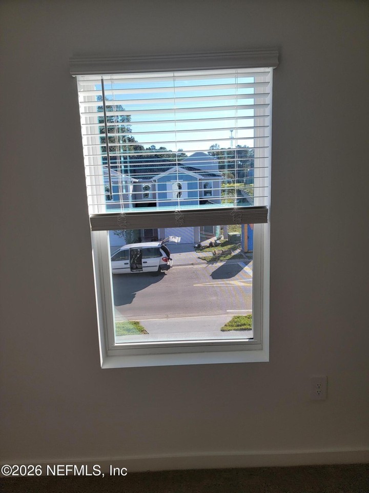 16304 Nw 144th St - Photo 7 of 36