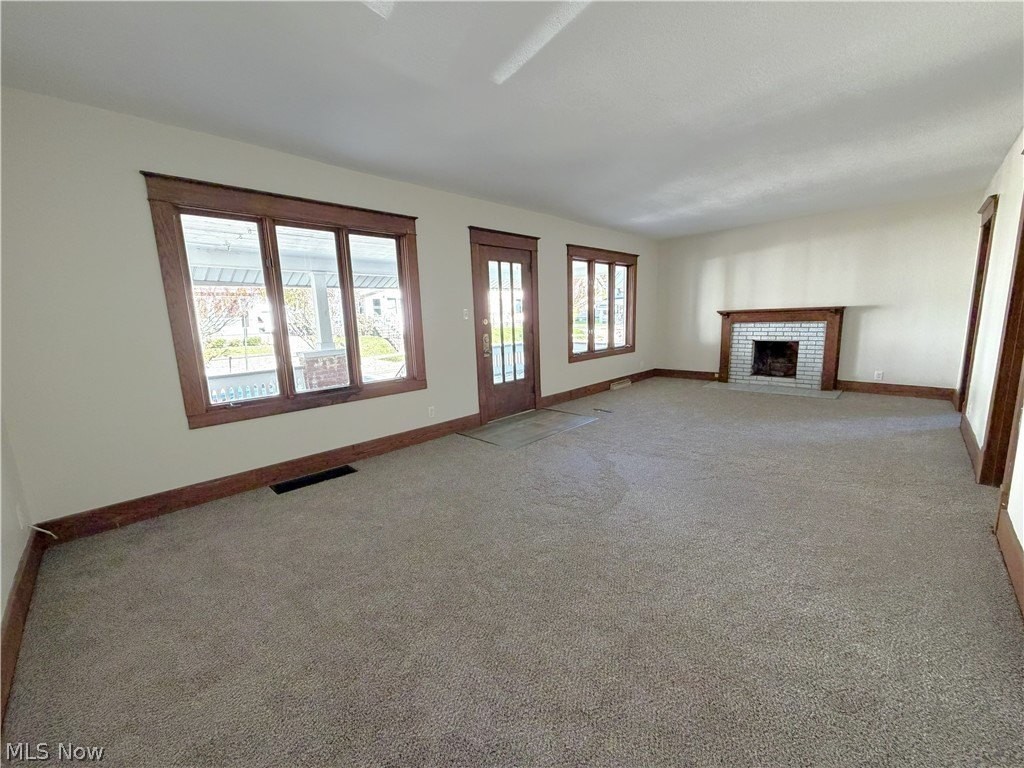 882 Redfern Ave - Photo 3 of 27