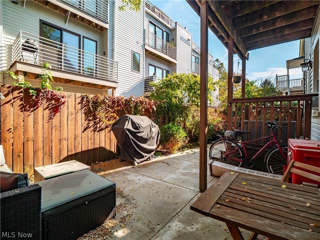 2037 W 11th St #DOWN - Photo 3 of 15