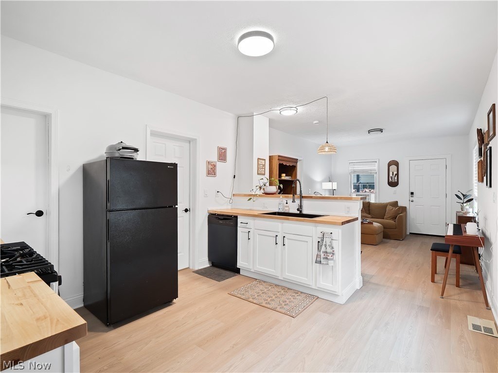 2037 W 11th St #DOWN - Photo 4 of 15