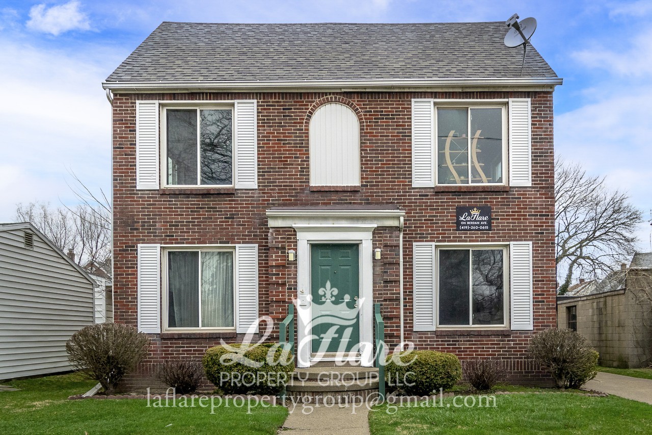 1612 Berdan Ave #4