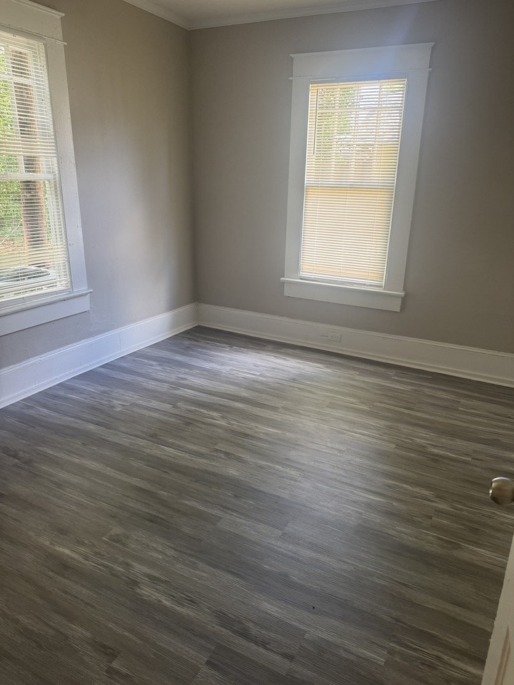 408 Alford St #1 - Photo 4 of 6