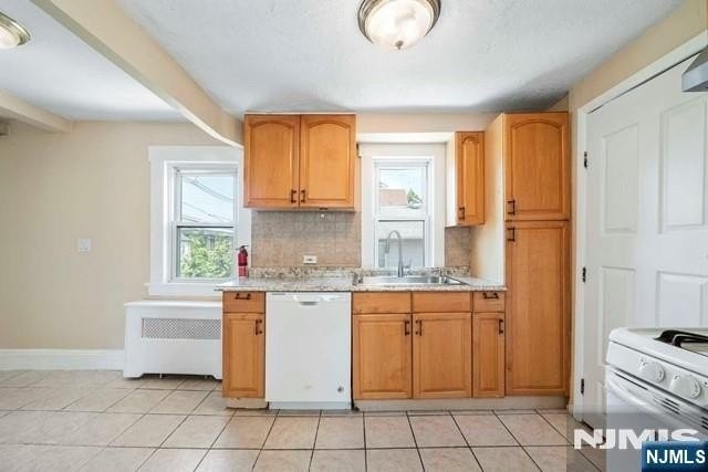 1602 Anderson Ave #2ndFLO - Photo 3 of 15