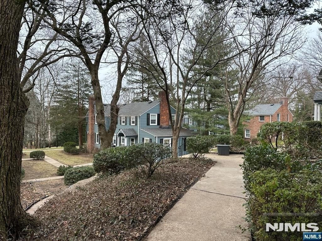 537 Grand Ave #M1 - Photo 3 of 20