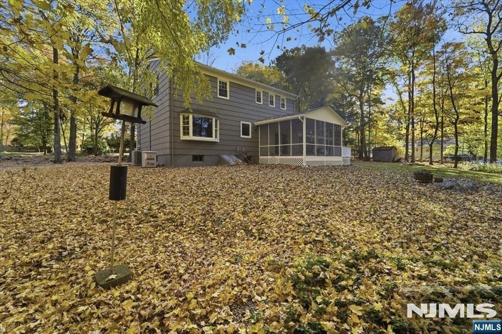 5 Acorn Ct - Photo 6 of 41