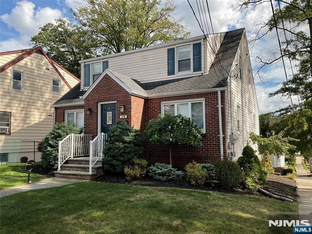 20 Summit Ave #2FL