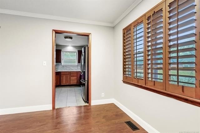 5818 S Wheeling Ave - Photo 2 of 27